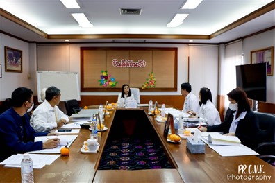 ประชุมกรรมการบริหารโรงเรียนฯสมัยสามัญครั้งที่ 4/2024 ศจ.ดร.ศิริรัตน์ ปุสุรินทร์คำ ผู้แทนผู้รับใบอนุญาต  ประธานคณะกรรมการบริหารโรงเรียนเชียงรายวิทยาคม ดำเนินการประชุมคณะกรรมการบริหารโรงเรียนฯ  สมัยสามัญครั้งที่ 4 /2024 ณ ห้องประชุม 1  อาคารอำนวยการ  โรงเรียนเชียงรายวิทยาคม 